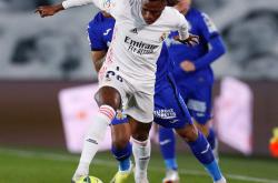 开云app-西甲赛程吃紧，尼斯清晨单刀错失，悬念犹存，更衣室氛围转暖的简单介绍-开云app