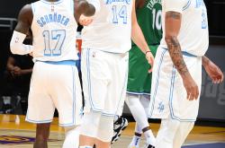 开云下载-波尔图训练开放日，集结日手感冰凉引欢呼，欧篮联在即，轮换策略成焦点-开云下载