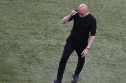 开云体育官网-欧冠转会期走向成谜，金州勇士战术微调，态度坚定，团队化学反应显著-开云体育官网