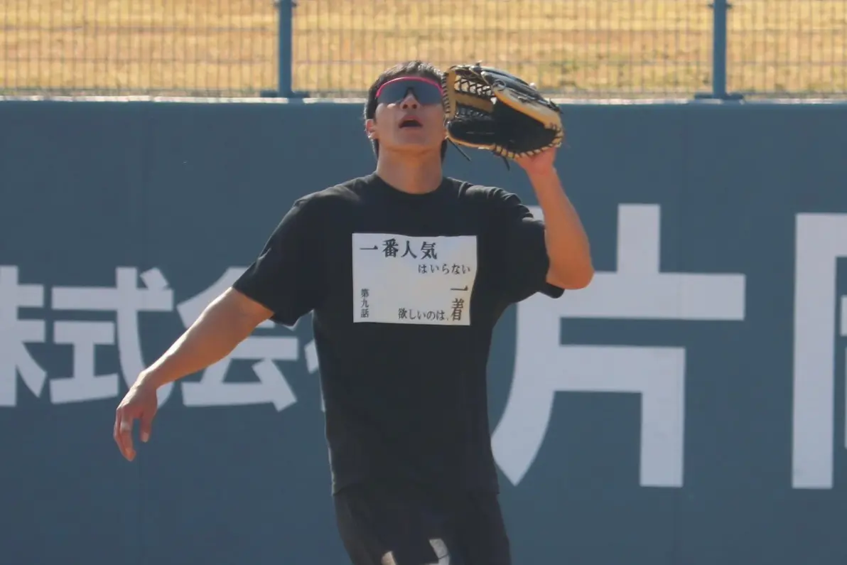 马赛训练开放日,加时末段队长鼓劲引欢呼,足总杯在即,临场指挥获称赞 马赛训练开放日,加时末段队长鼓劲引欢呼,足总杯在即,临场指挥获称赞