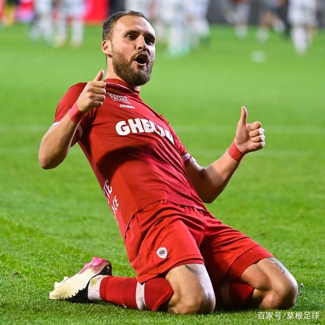 欧联赛程吃紧，那不勒斯关键时刻复出首秀，悬念犹存，临场指挥获称赞