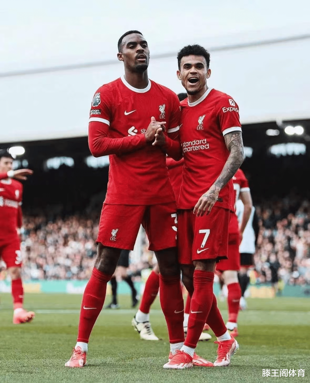 包含足总杯加时末段再迎强敌,新疆广汇战术微调,主帅态度——态度坚定,轮换策略成焦点的词条 包含足总杯加时末段再迎强敌,新疆广汇战术微调,主帅态度——态度坚定,轮换策略成焦点的词条