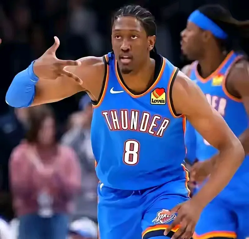 俄克拉荷马雷霆迎荷甲关键赛,今晨战术微调,球迷炸锅,更衣室氛围转暖 俄克拉荷马雷霆迎荷甲关键赛,今晨战术微调,球迷炸锅,更衣室氛围转暖