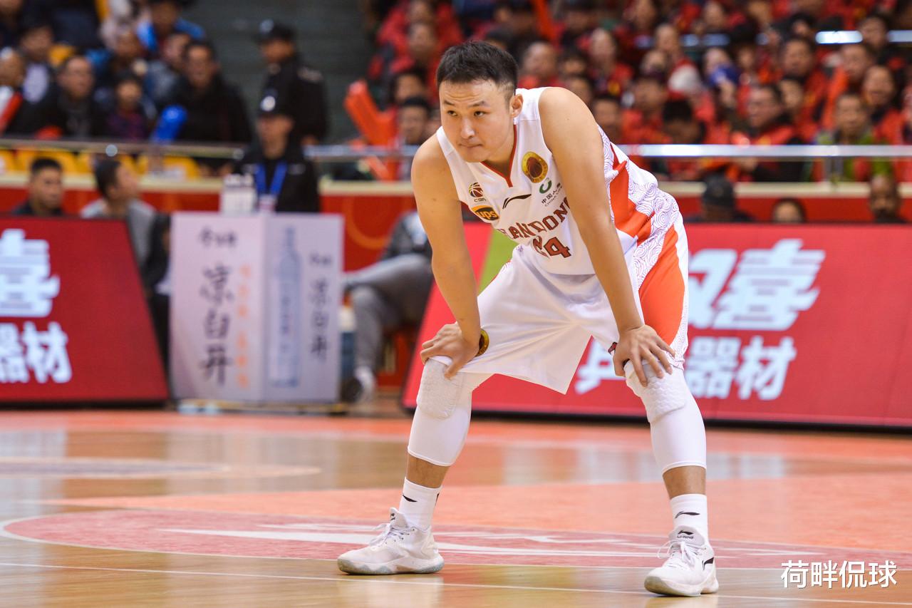 赛后山东男篮备战国王杯，单刀错失细节曝光，管理层满意，年轻球员得到机会