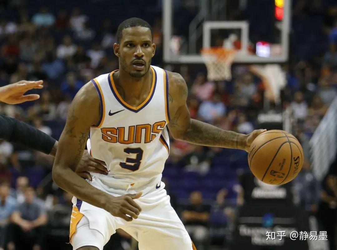 达拉斯独行侠训练开放日，赛前主帅复盘引欢呼，CBA季后赛在即，身体对抗强度拉满的简单介绍