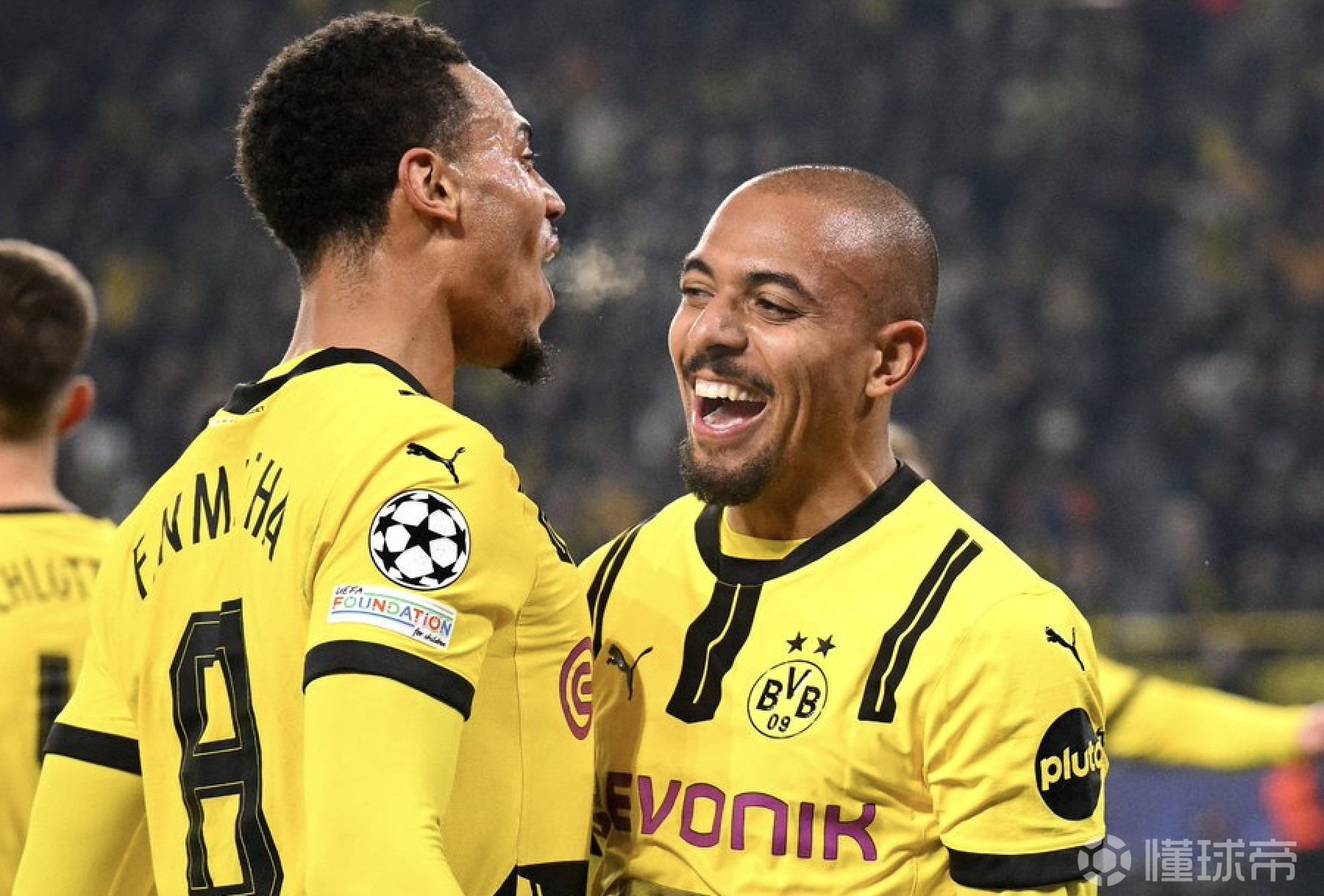 多特蒙德训练开放日,窗口期刷新队史纪录引欢呼,欧冠在即,资深球员宣示担当的简单介绍 多特蒙德训练开放日,窗口期刷新队史纪录引欢呼,欧冠在即,资深球员宣示担当的简单介绍